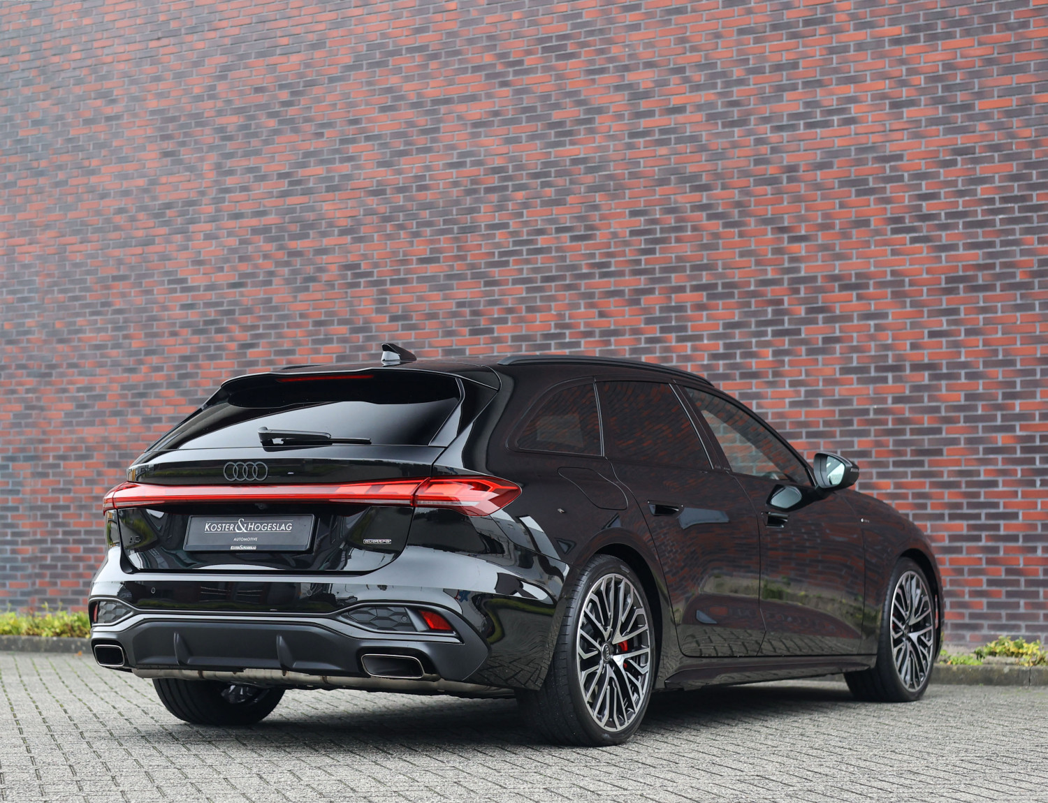 Audi A5 Avant e-hybrid Quattro S Competition