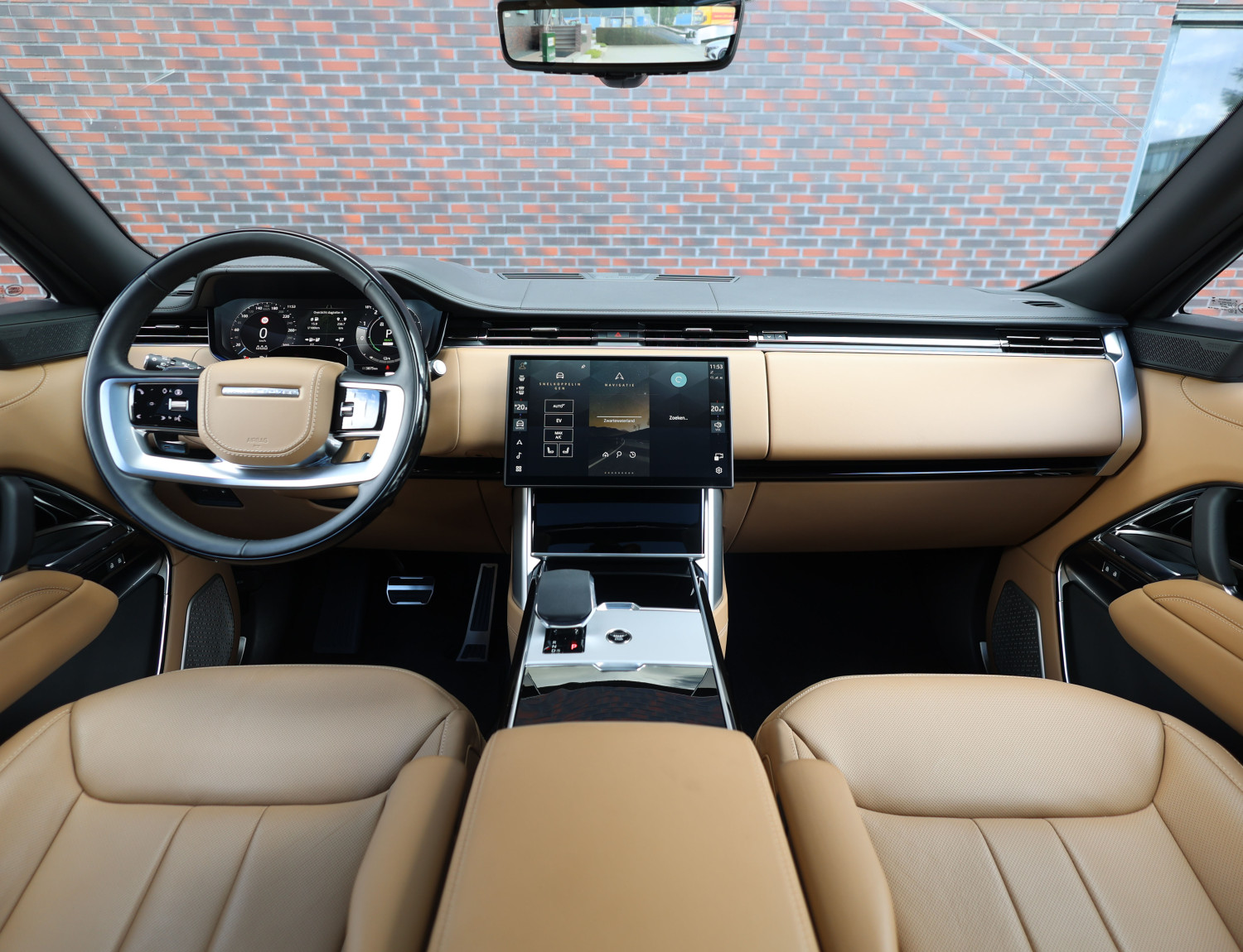Land Rover Range Rover P550e Autobiography