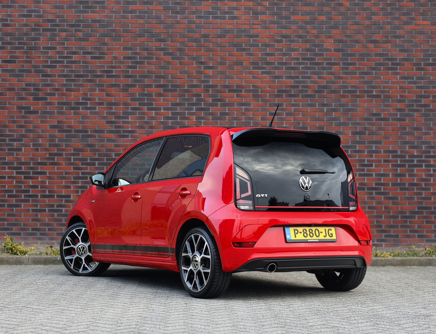Volkswagen up! 1.0 TSI GTI