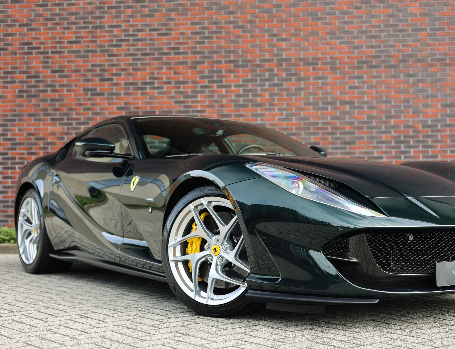 Ferrari 812 6.5 V12 Superfast HELE