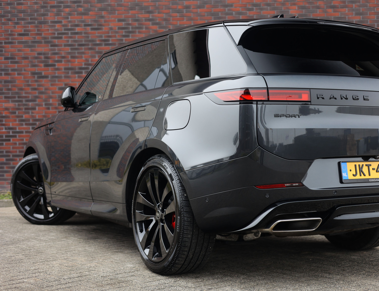 Land Rover Range Rover Sport P550e Autobiography