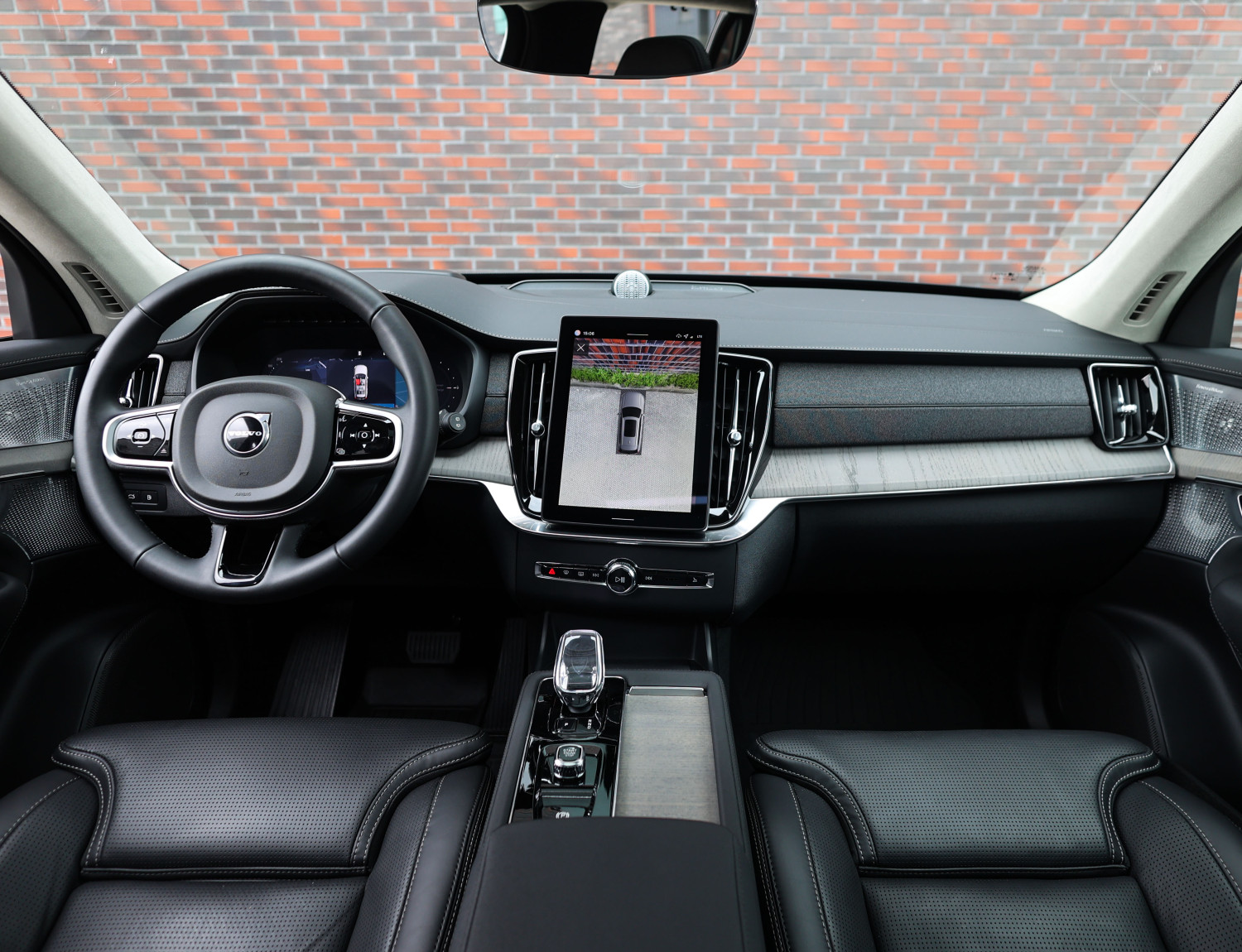 Volvo XC90 T8 AWD Ultra Bright