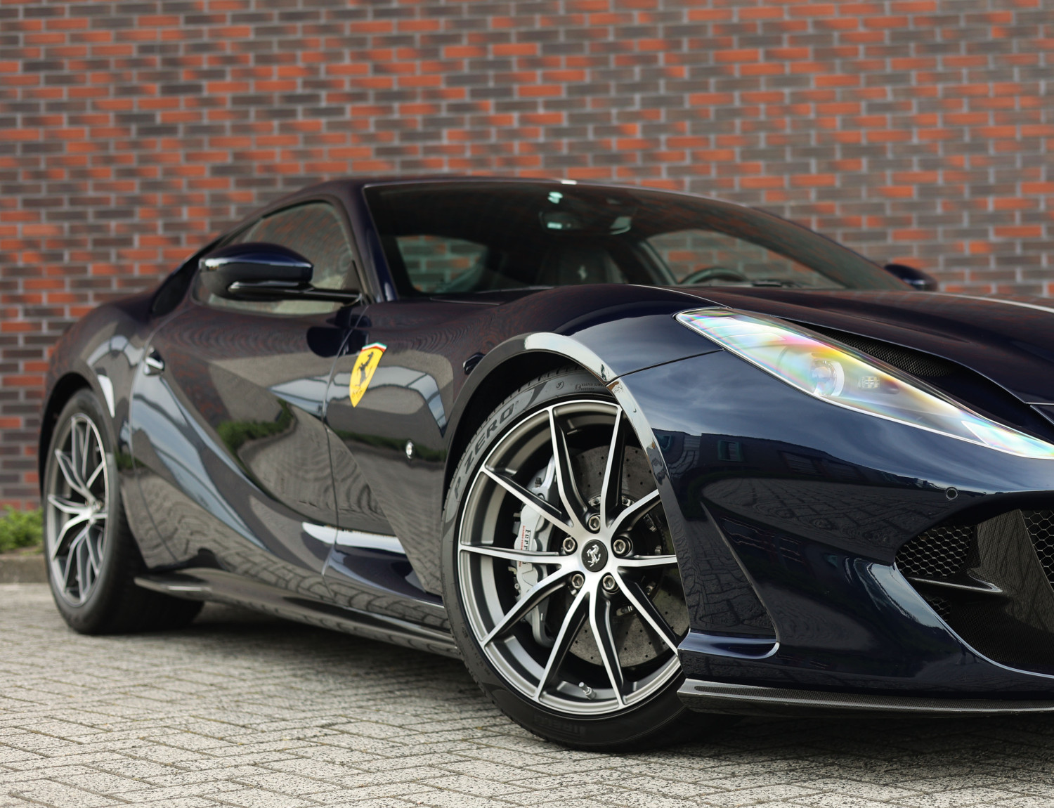 Ferrari 812 6.5 V12 Superfast HELE