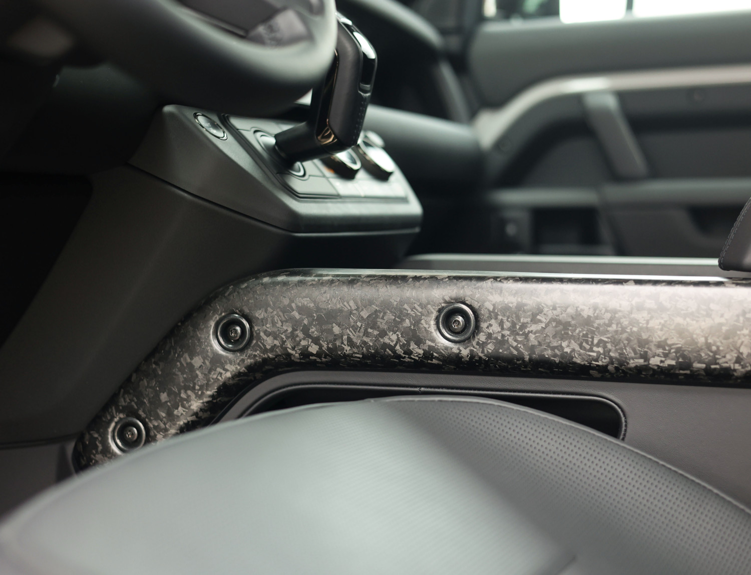 Land Rover Defender P635 OCTA