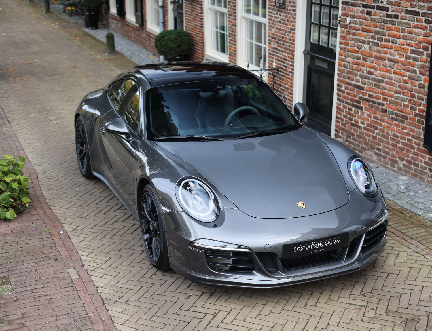 Porsche 911 3.8 Carrera 4 GTS