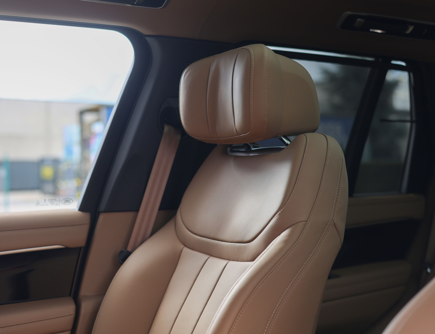 Land Rover Range Rover P550e Autobiography