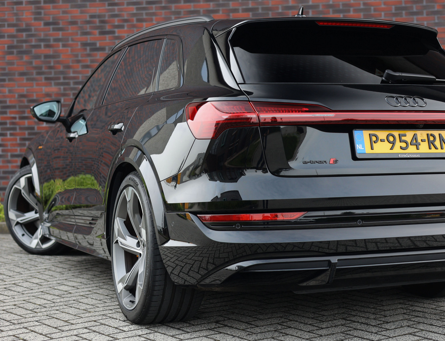 Audi e-tron S Quattro 95 kWh Audi e-tron S Quattro 95 kWh