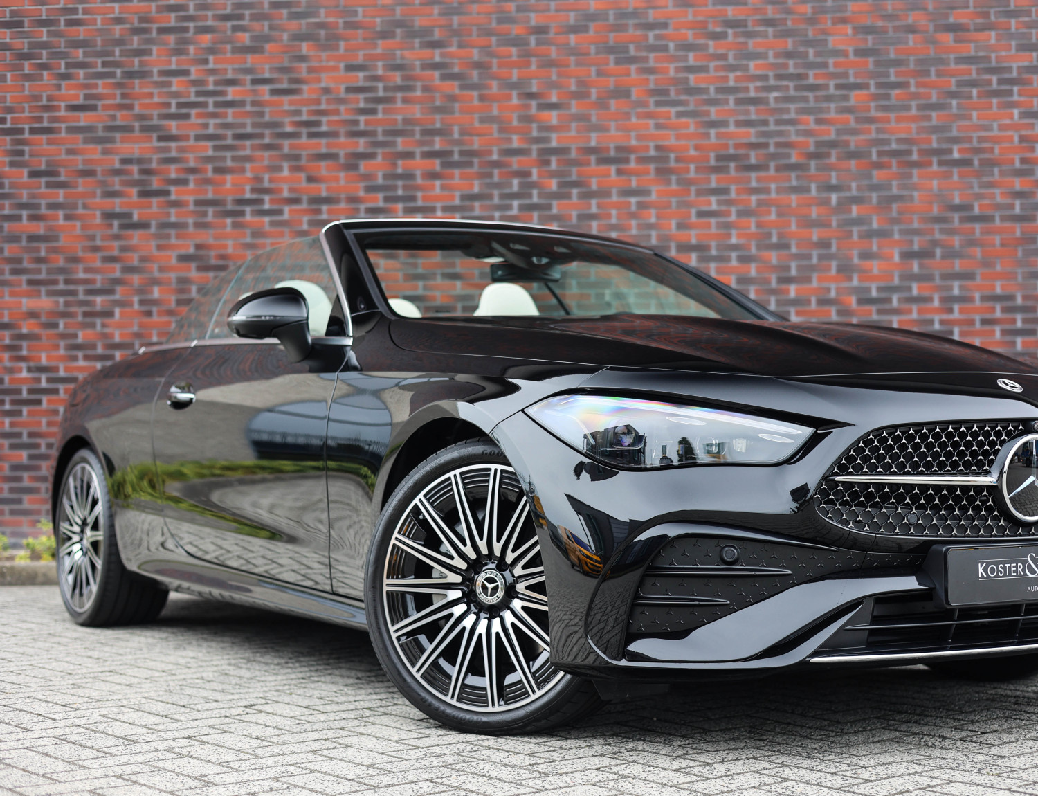 Mercedes-Benz CLE Cabriolet 300 4MATIC AMG Line