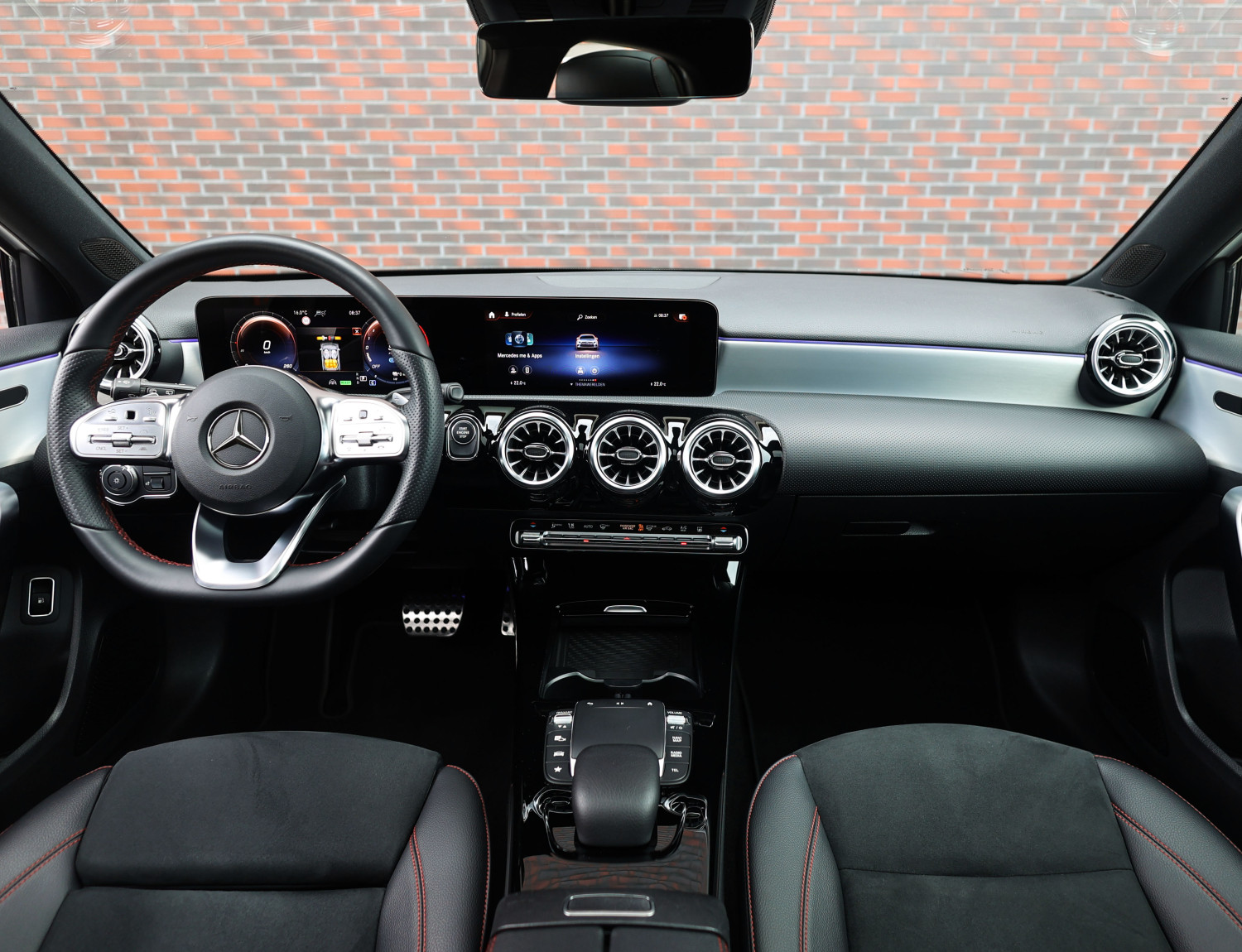 Mercedes-Benz A-Klasse 250 e AMG Line