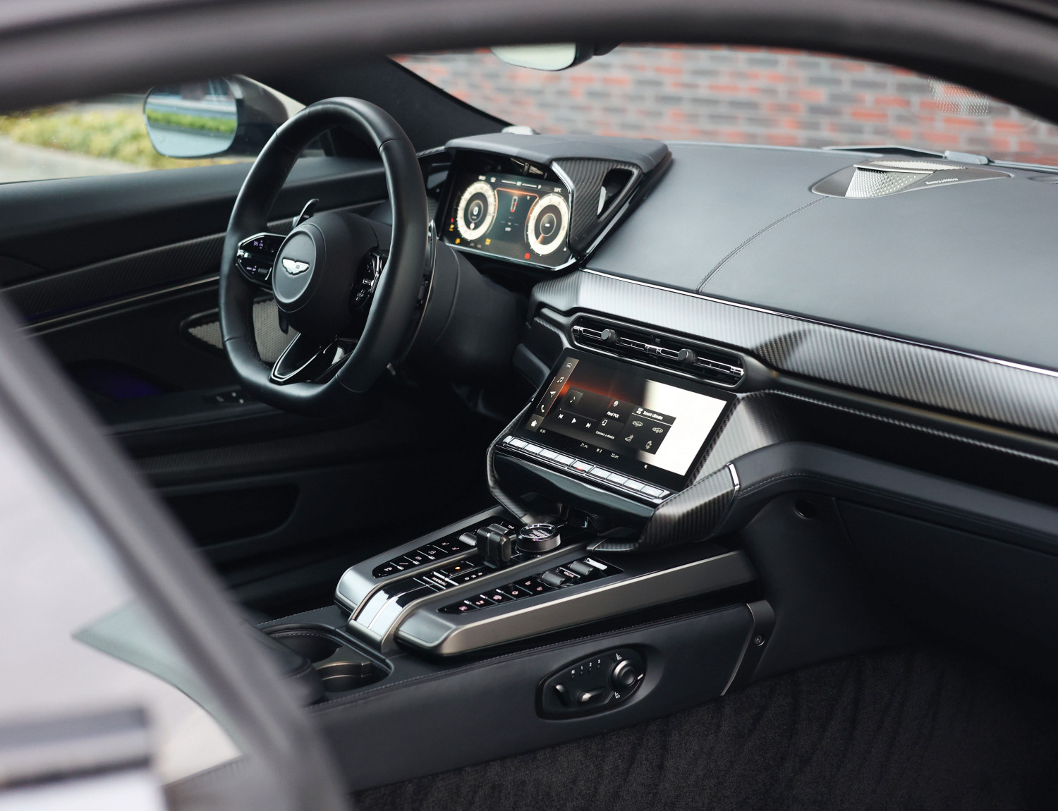 Aston Martin Vanquish 5.2 V12 Coupe