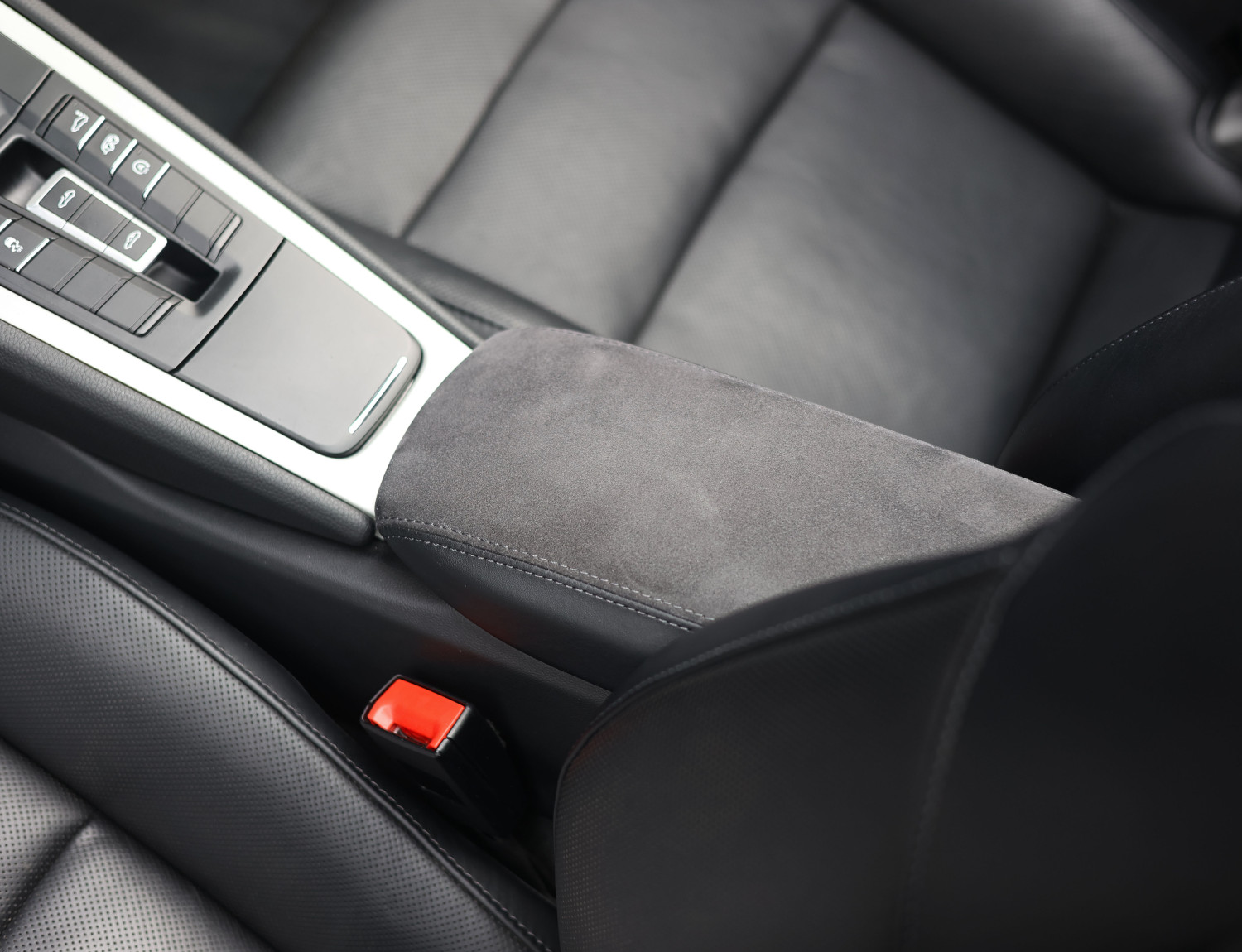 Porsche 911 3.0 Targa 4 GTS