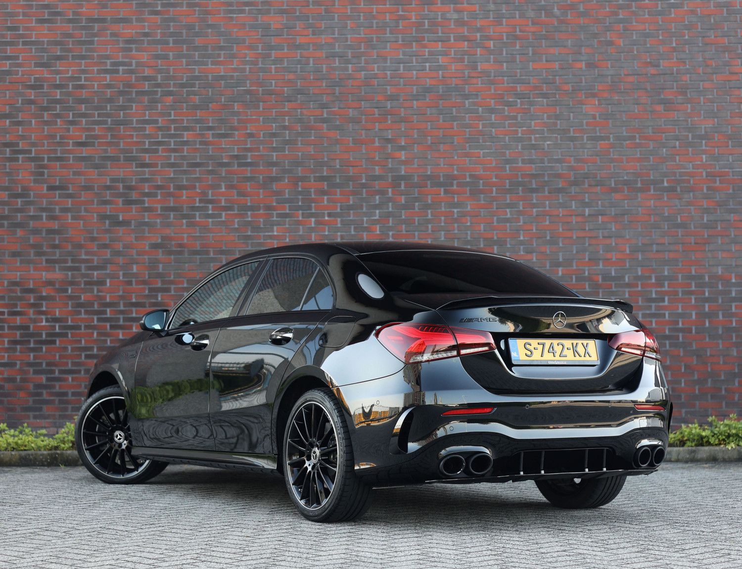 Mercedes-Benz A-Klasse 250 e Premium Plus Mercedes-Benz A-Klasse 250 e Premium Plus