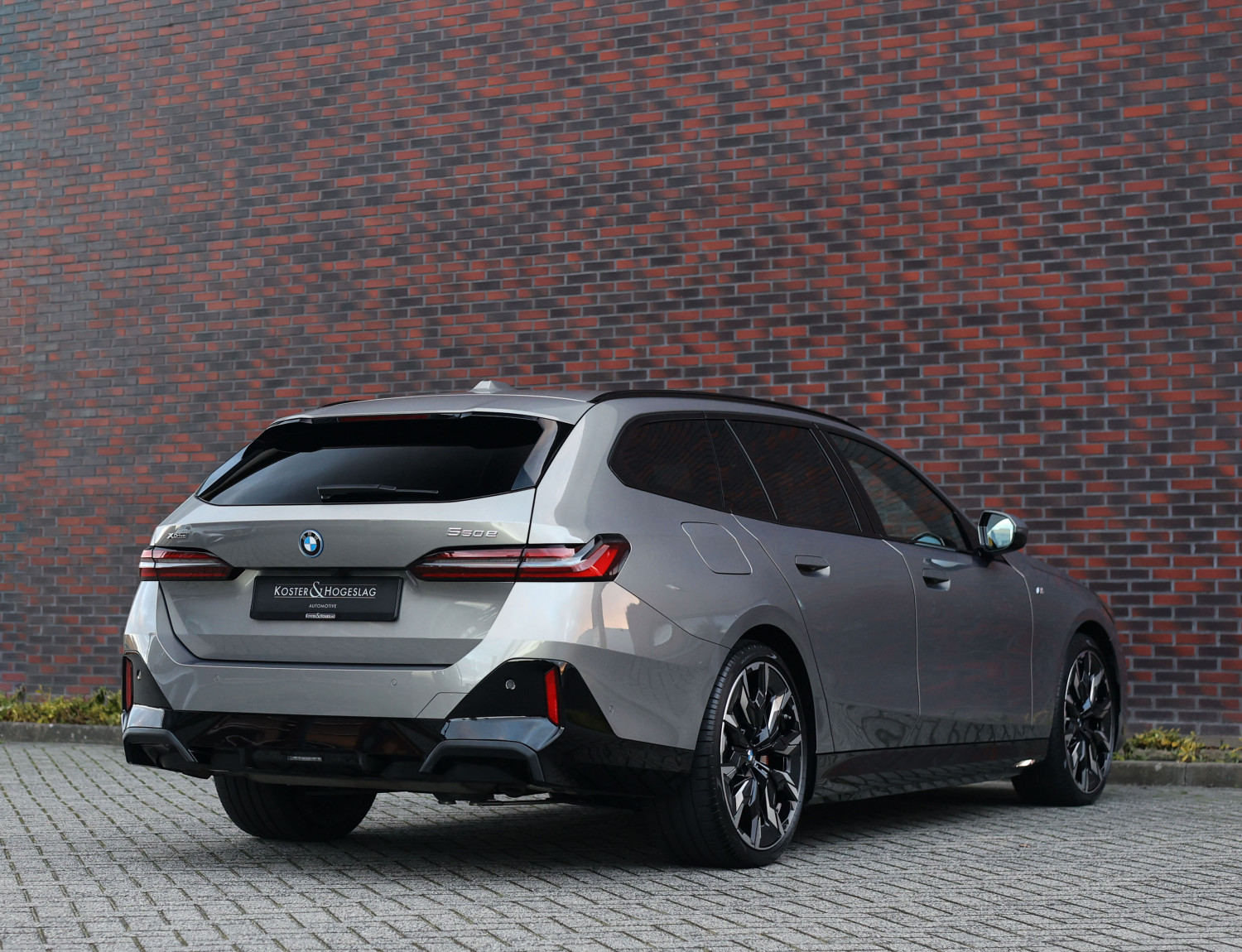 BMW 5 Serie Touring 550e xDrive