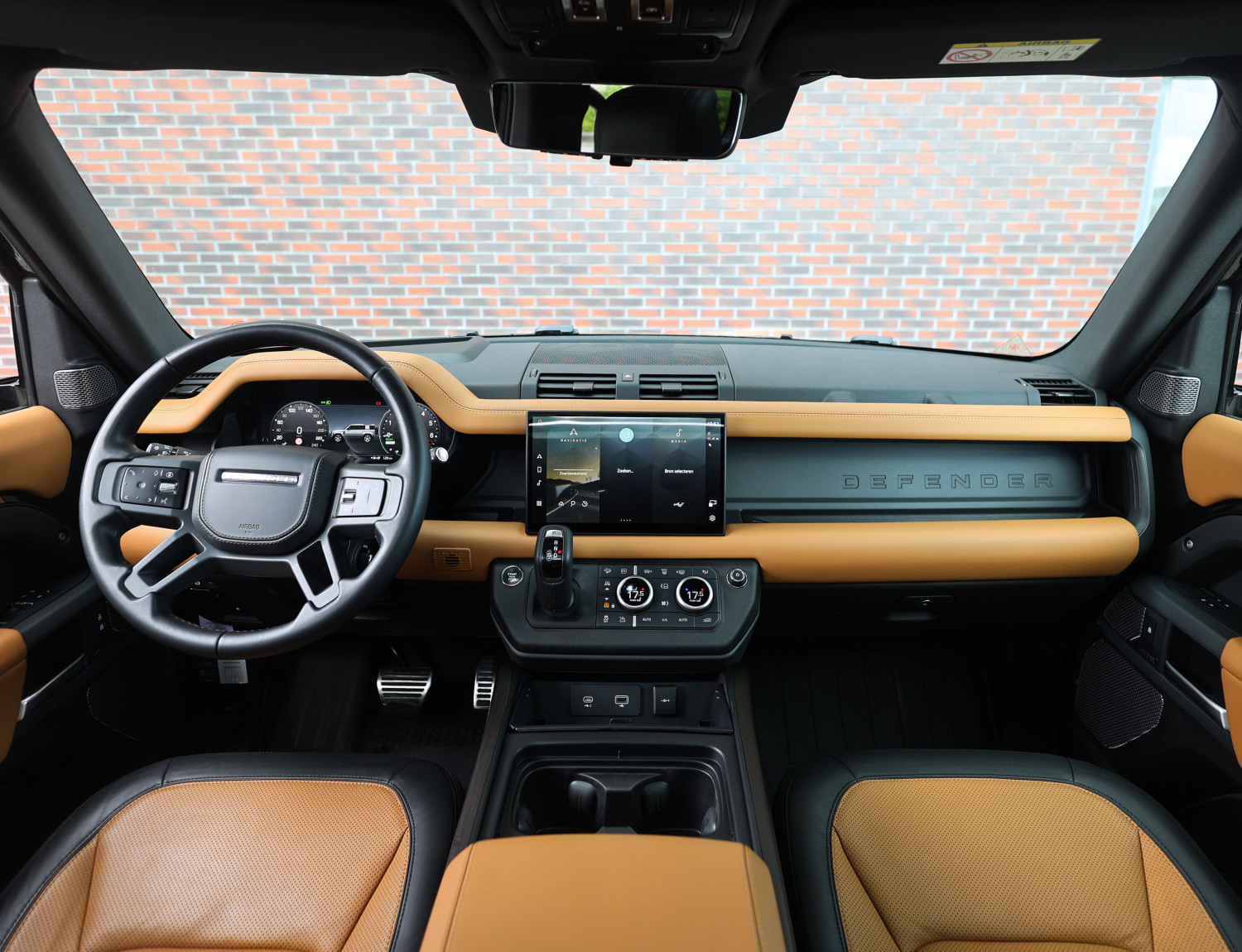Land Rover Defender P400e X