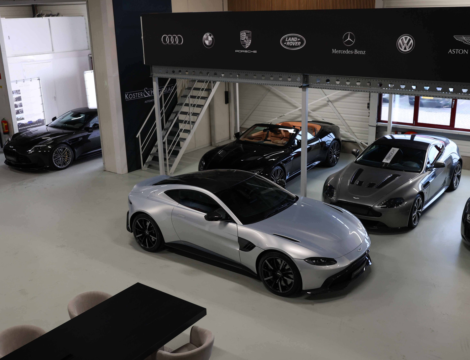 Aston Martin Vantage 4.0 V8