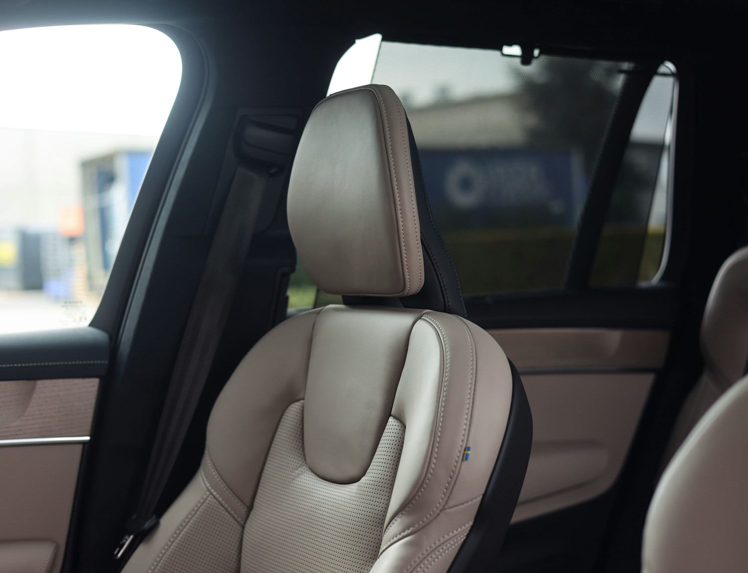 Volvo XC90 T8 AWD Ultra Dark