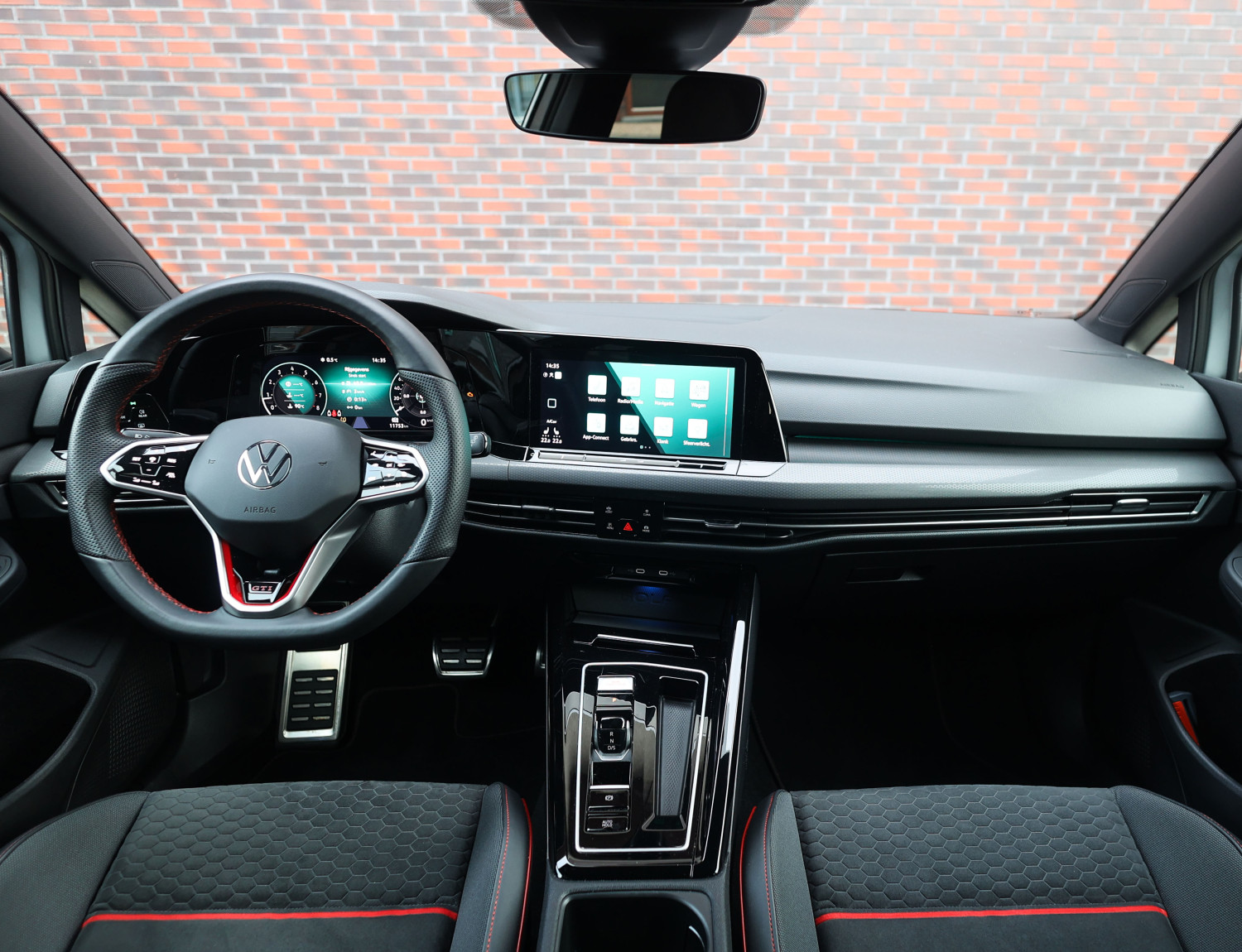 Volkswagen Golf 2.0 TSI GTI