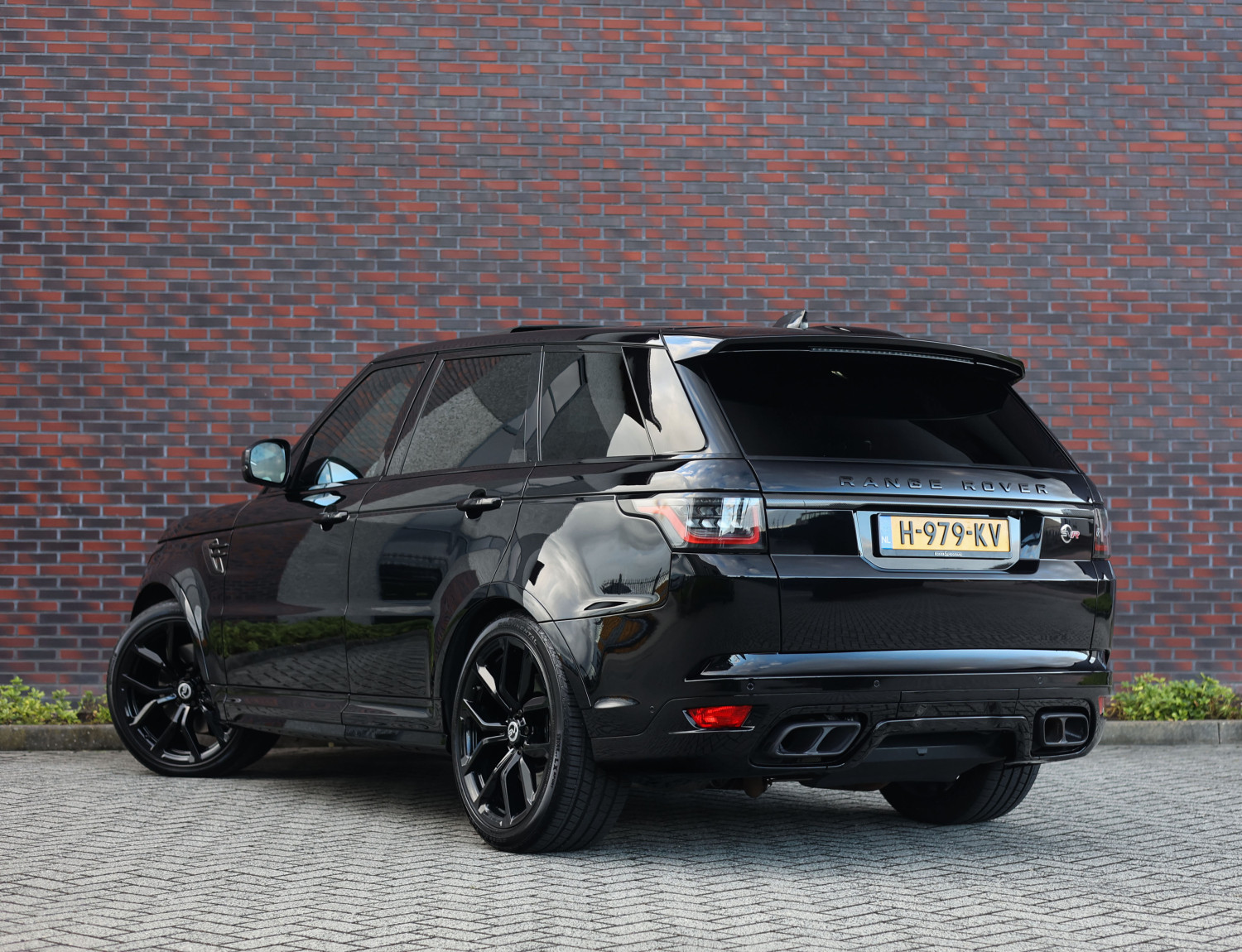 Land Rover Range Rover Sport 5.0 V8 SC SVR Land Rover Range Rover Sport 5.0 V8 SC SVR