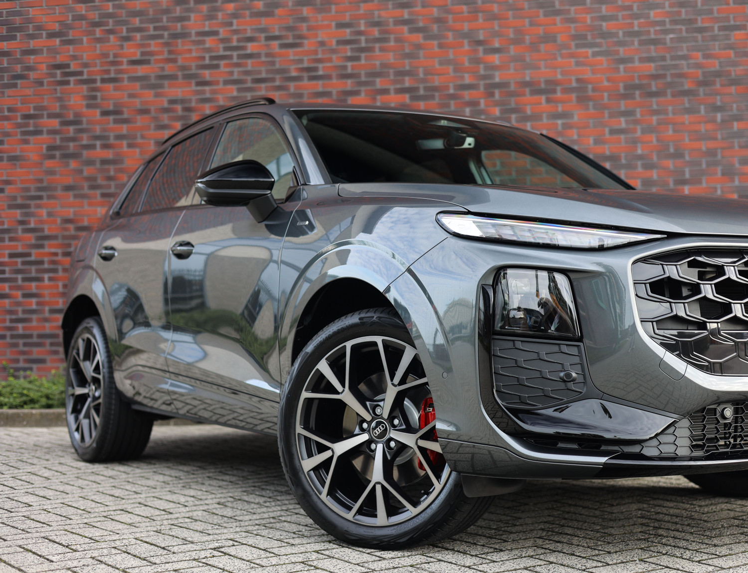 Audi Q3 e-hybrid S line