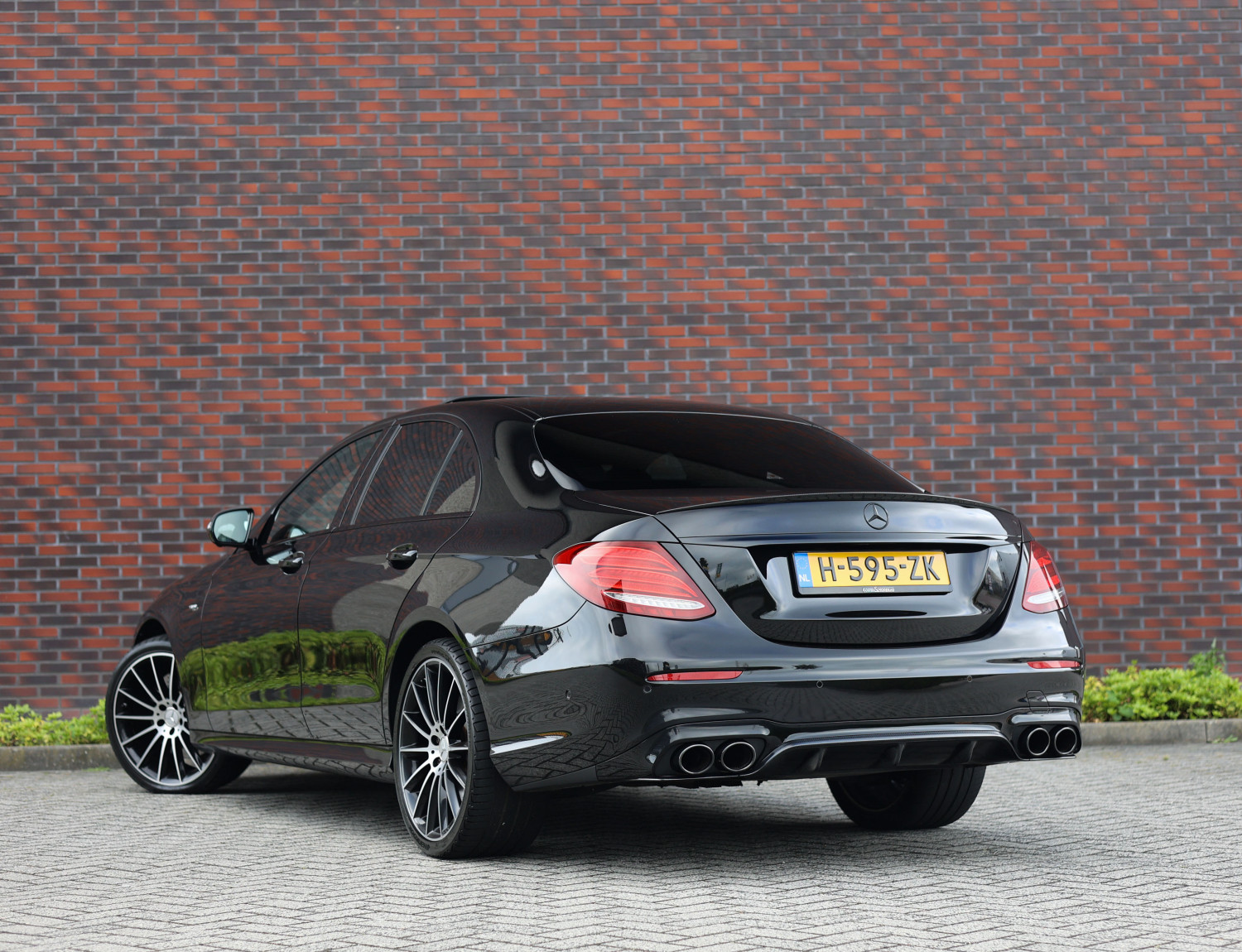 Mercedes-Benz E-Klasse AMG 53 4MATIC Mercedes-Benz E-Klasse AMG 53 4MATIC