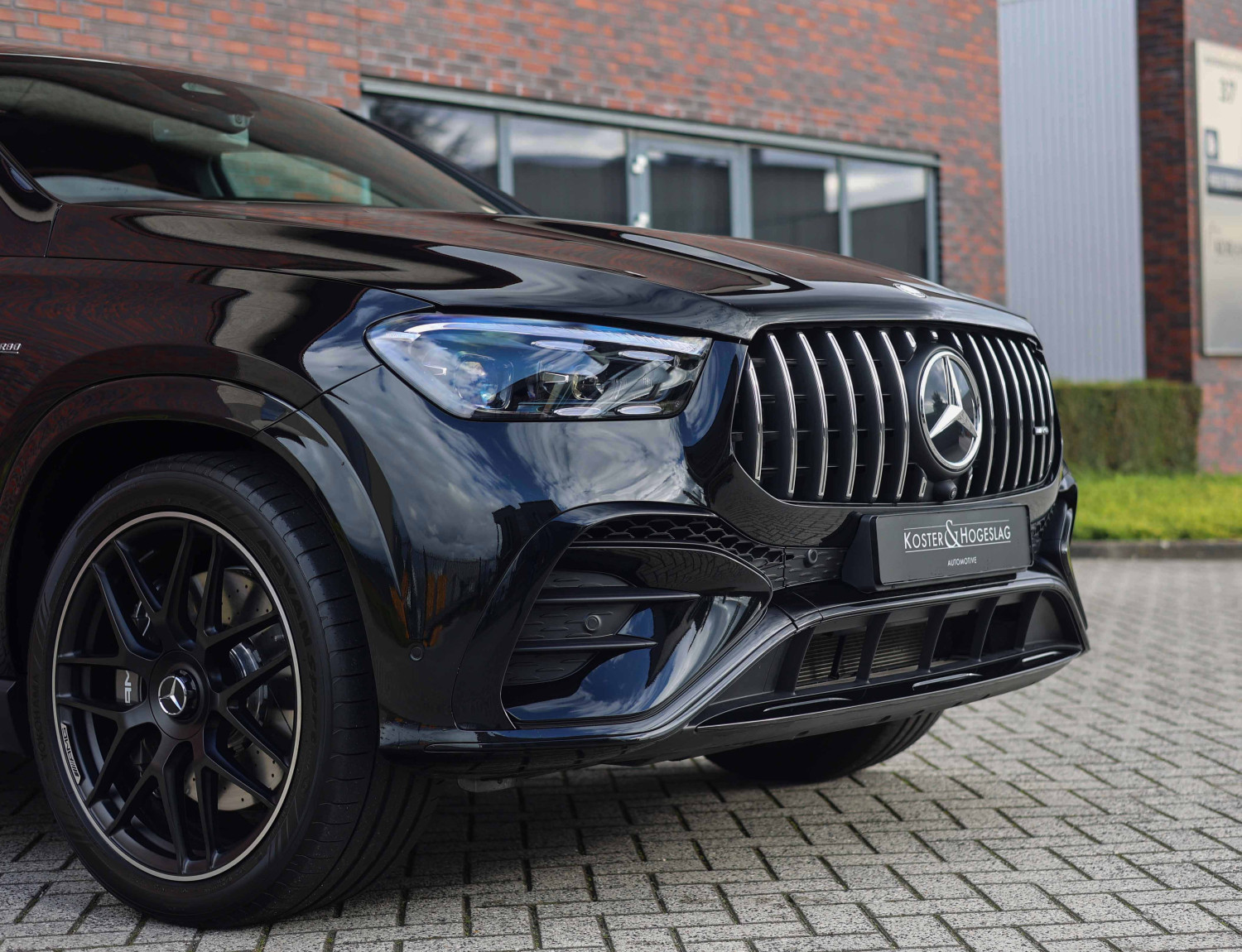 Mercedes-Benz GLE 53 AMG Coupé Hybrid 4MATIC+ Mercedes-Benz GLE 53 AMG Coupé Hybrid 4MATIC+