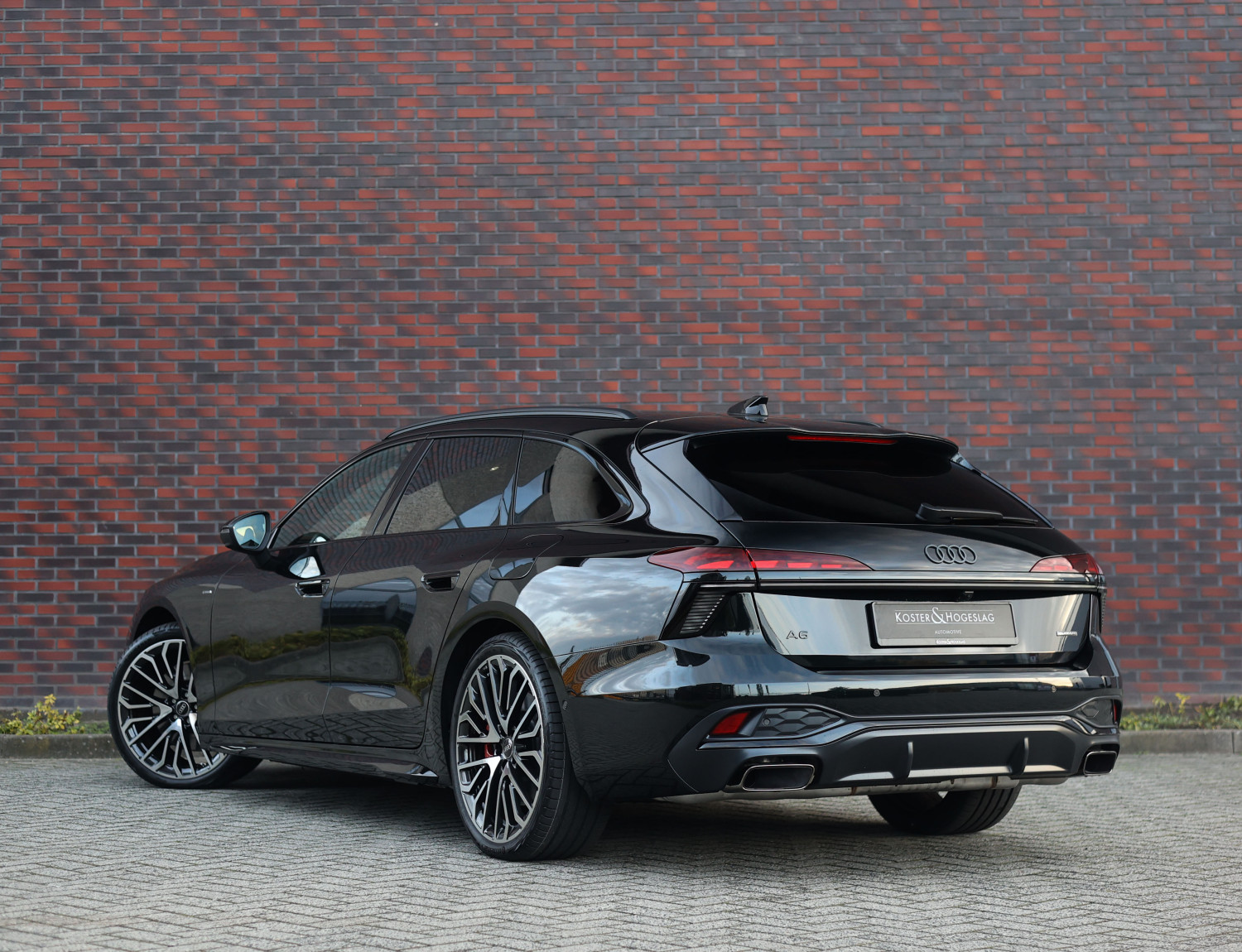 Audi A6 Avant Competition e-hybrid Quattro