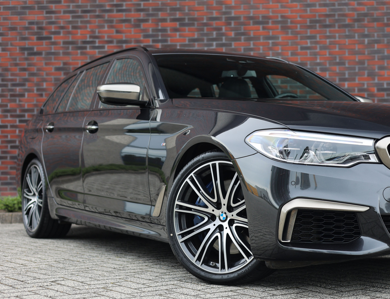 BMW 5 Serie Touring M550d xDrive High Executive