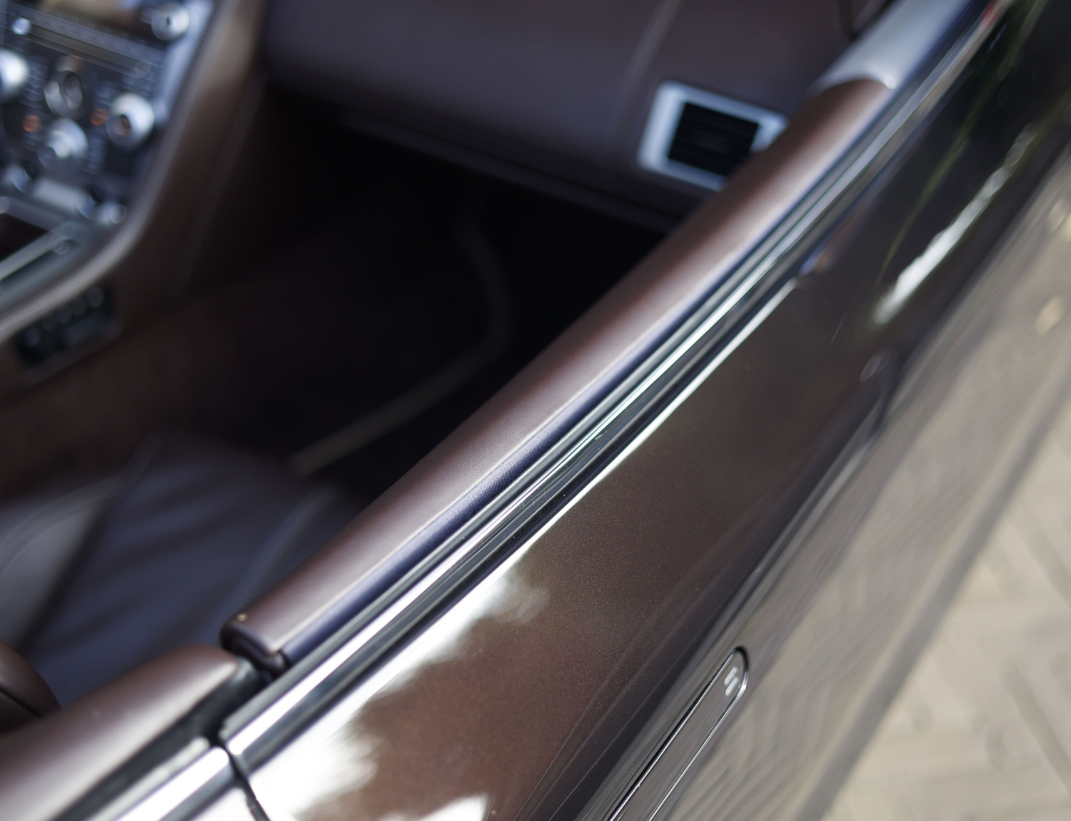 Aston Martin DB9 Volante 5.9 V12 Touchtronic