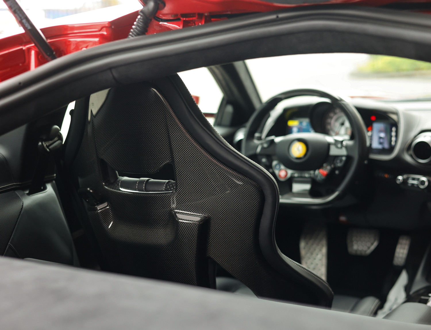 Ferrari 812 6.5 V12 Superfast HELE