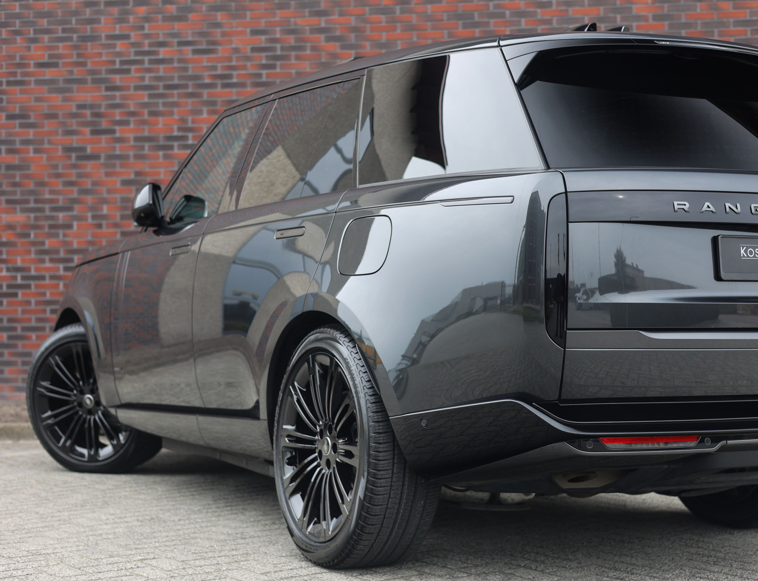 Land Rover Range Rover P550e Autobiography