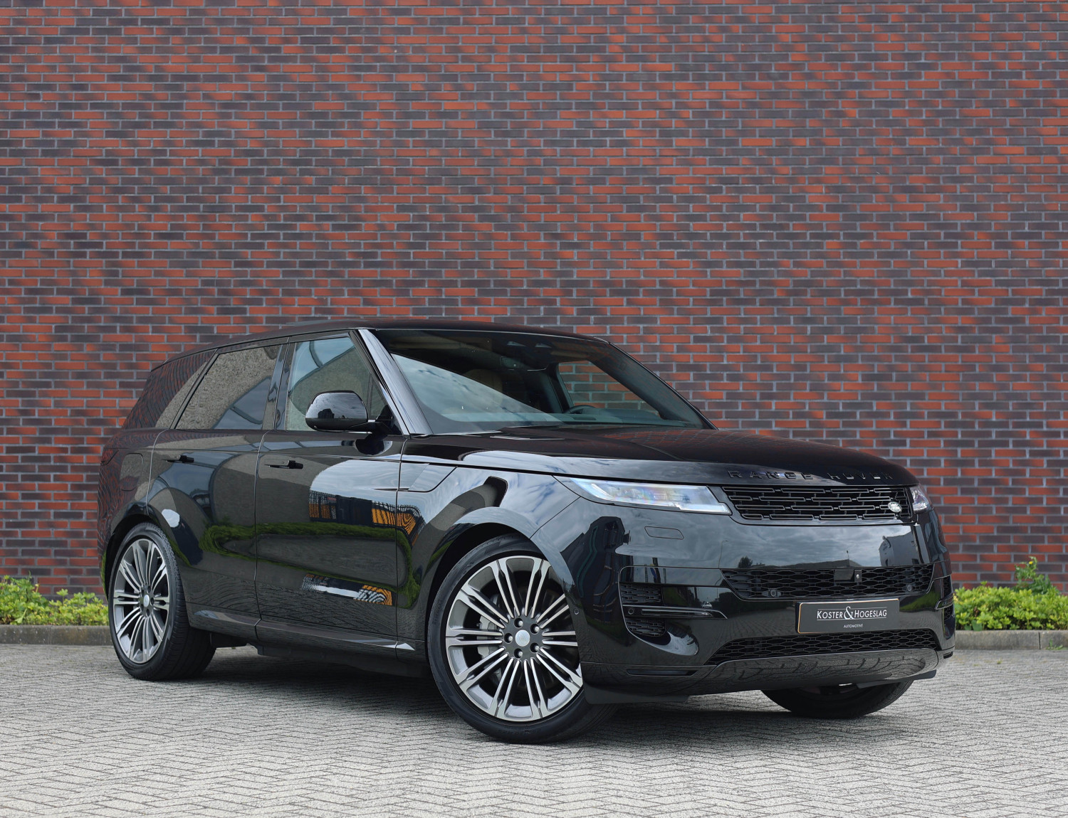 Land Rover Range Rover Sport 2.0 P440e Dynamic Land Rover Range Rover Sport 2.0 P440e Dynamic