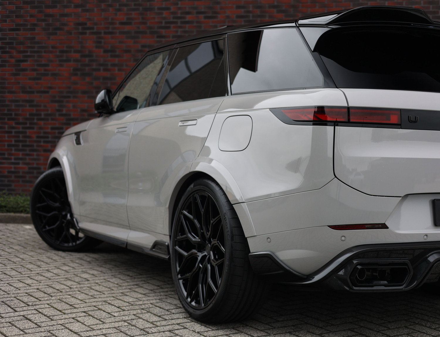 Land Rover Range Rover Sport P550e Autobiography Urban
