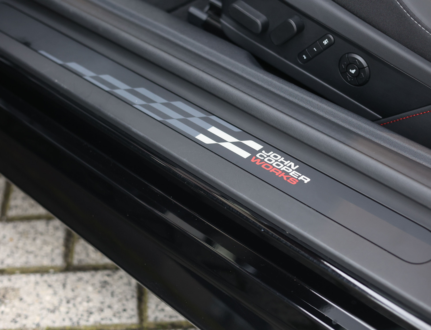 MINI Cooper E Cooper E