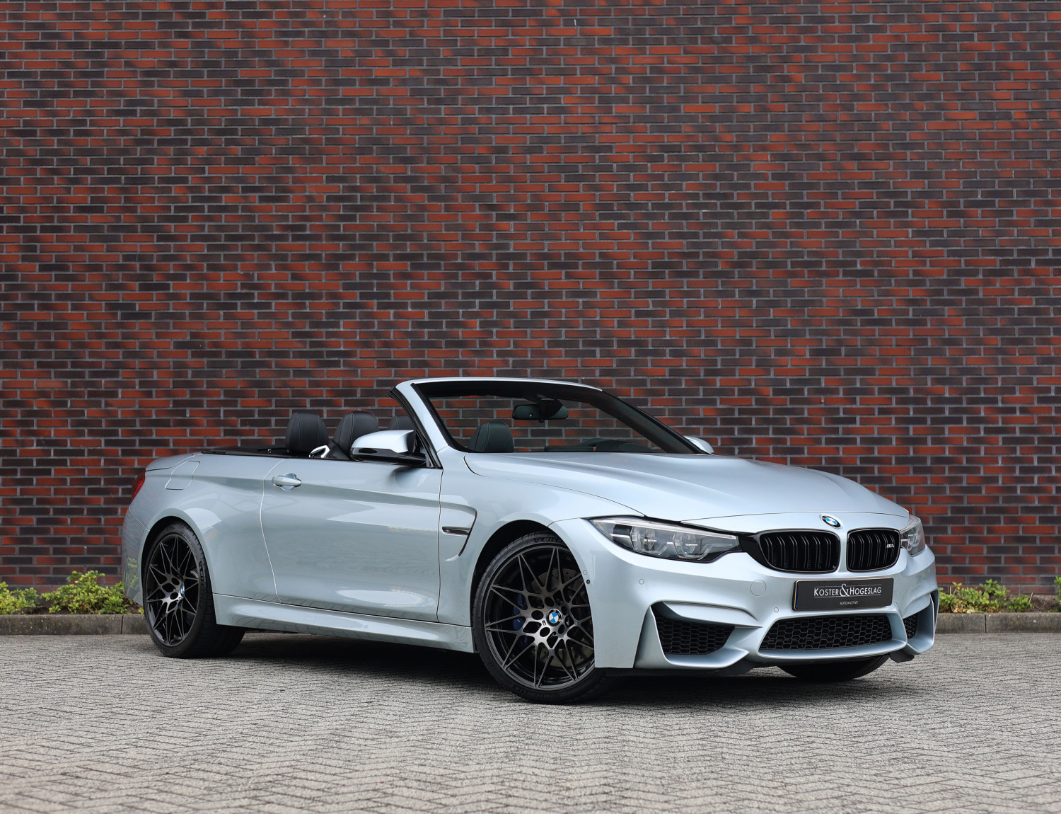 BMW M4 Cabrio Competition BMW M4 Cabrio Competition