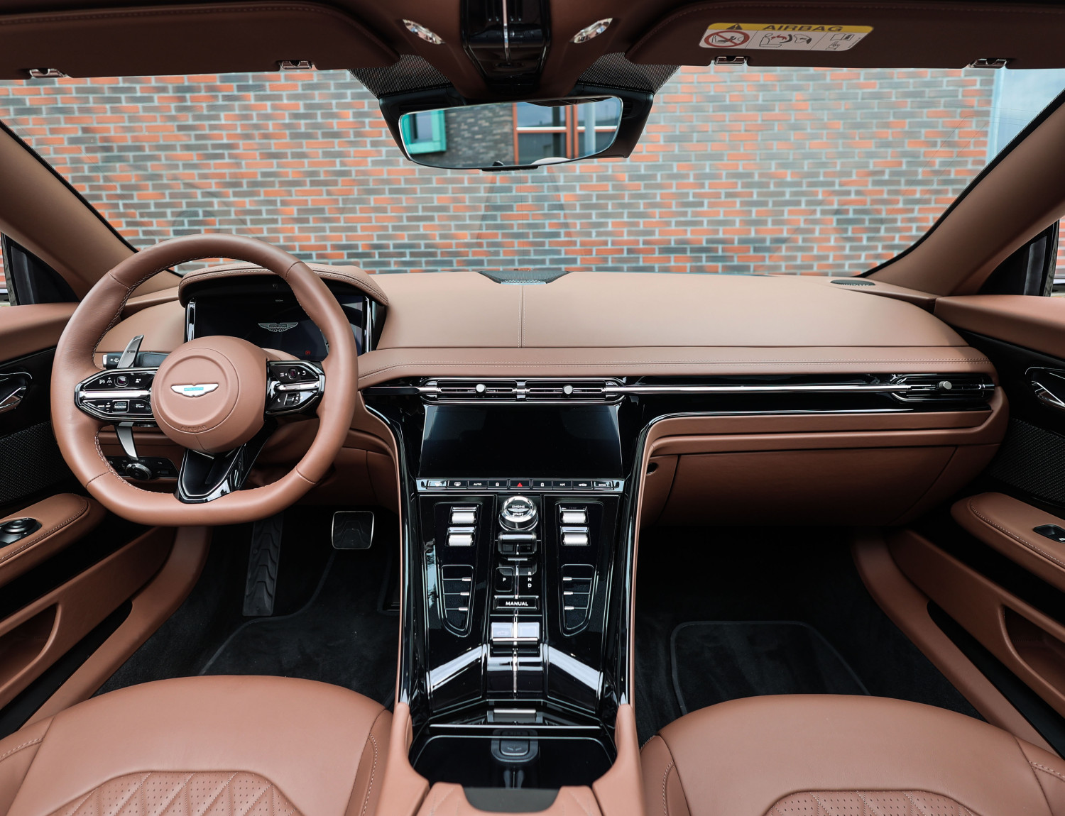Aston Martin DB12 Volante 4.0 V8