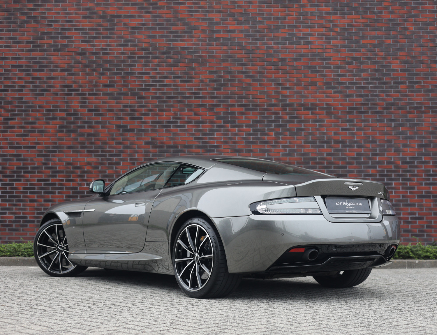 Aston Martin DB9 5.9 V12 GT