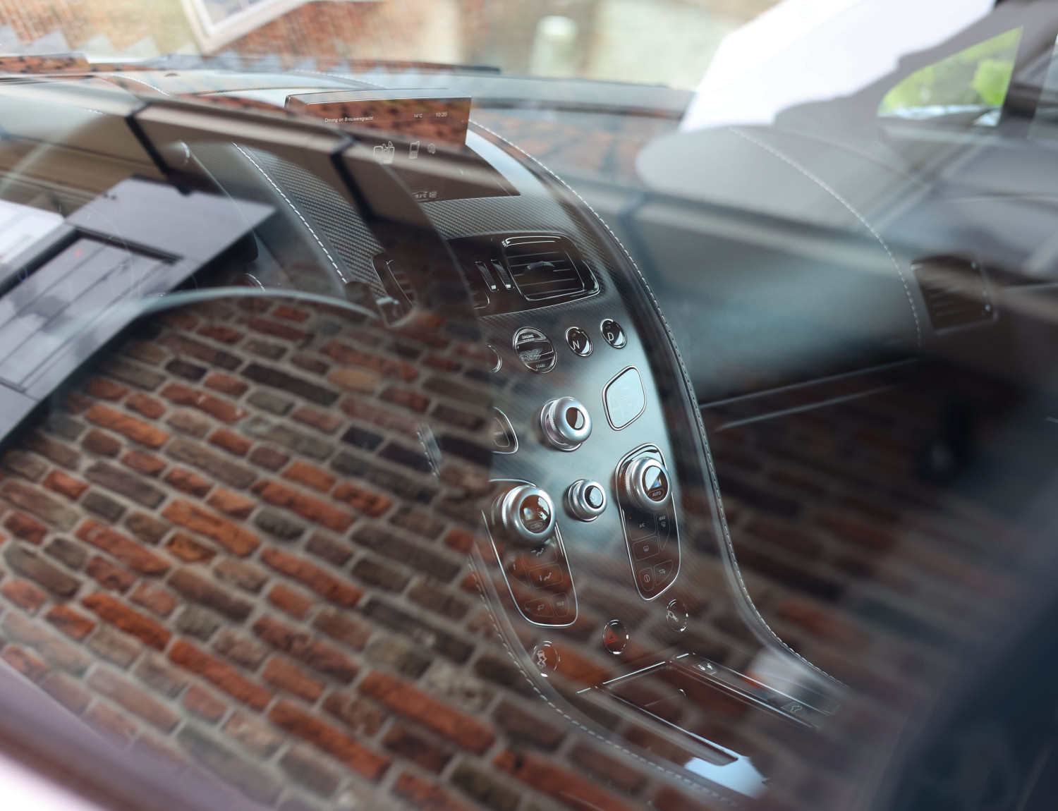 Aston Martin V12 Vantage S Aston Martin V12 Vantage S