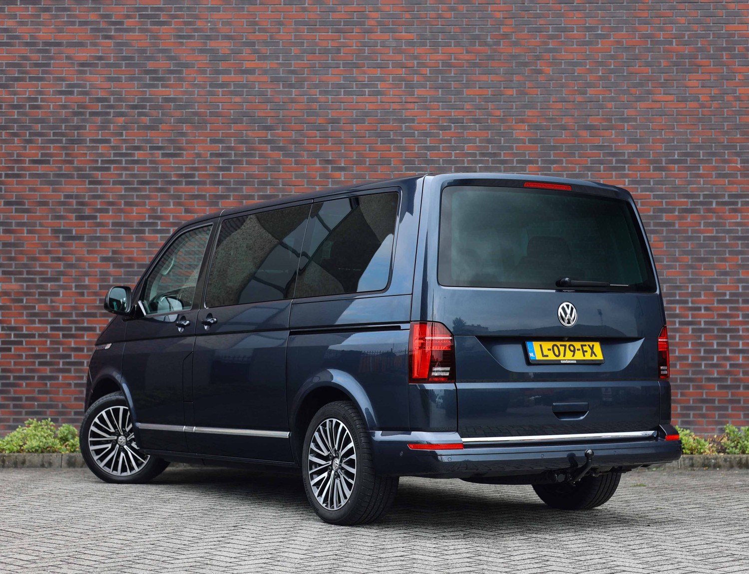 Volkswagen Transporter T6 Multivan 2.0 TDI L1H1 4Motion Highline Volkswagen Transporter T6 Multivan 2.0 TDI L1H1 4Motion Highline