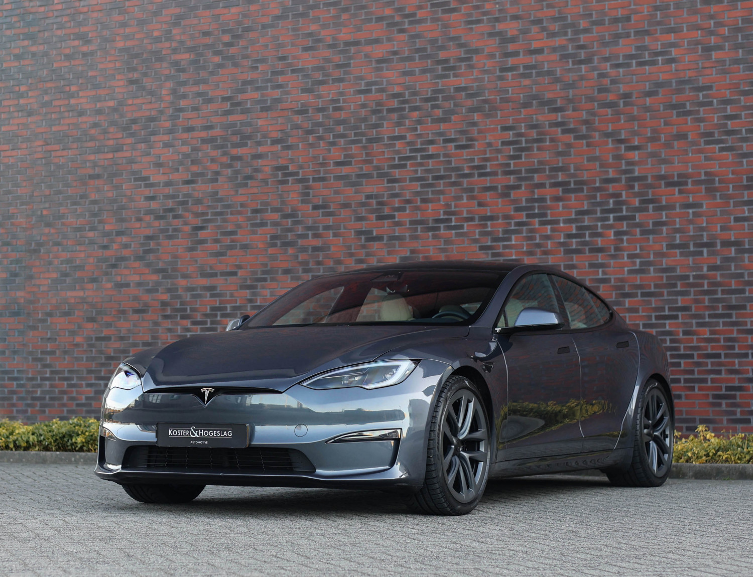 Tesla Model S Long Range