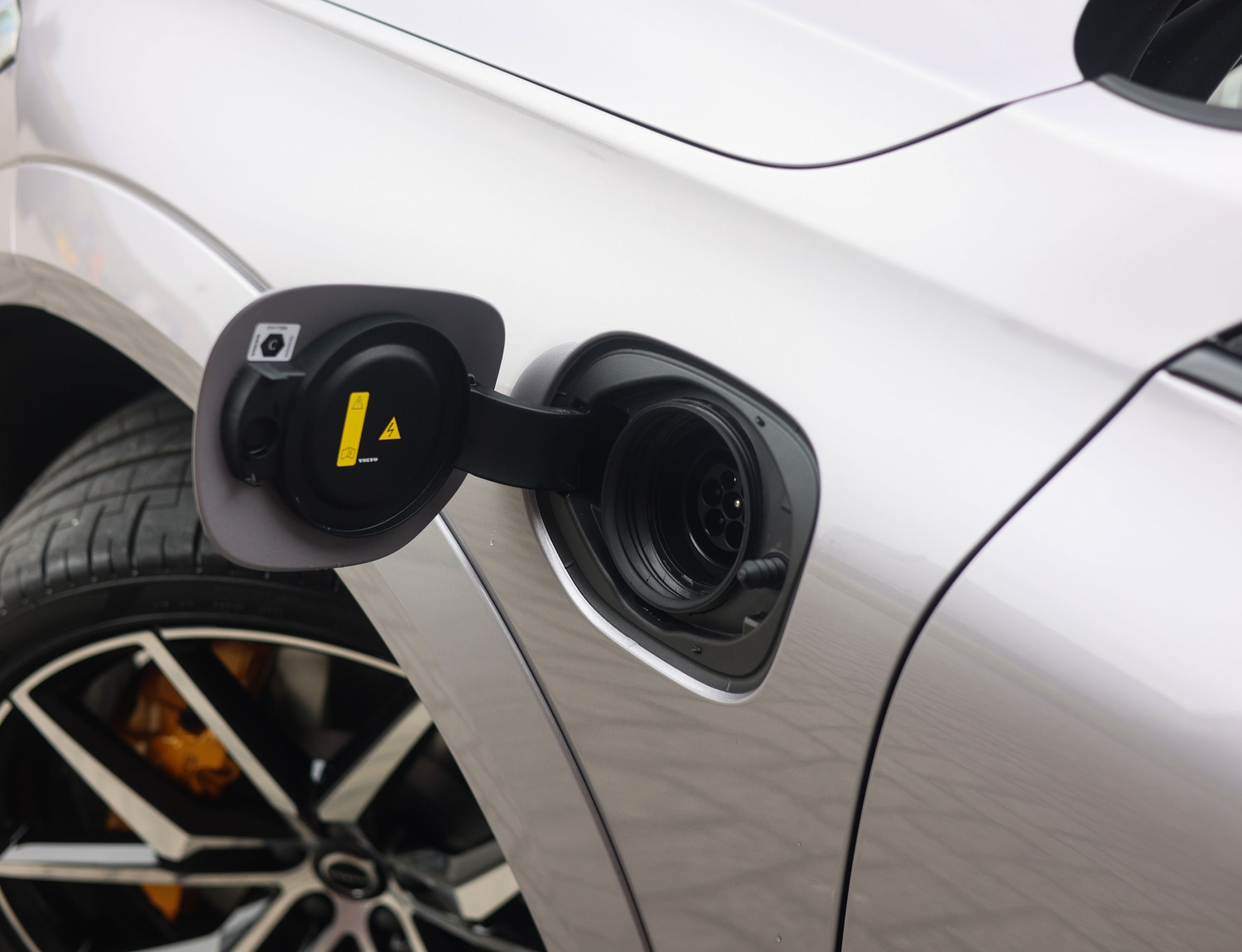 Volvo XC60 T8 AWD Polestar Engineered