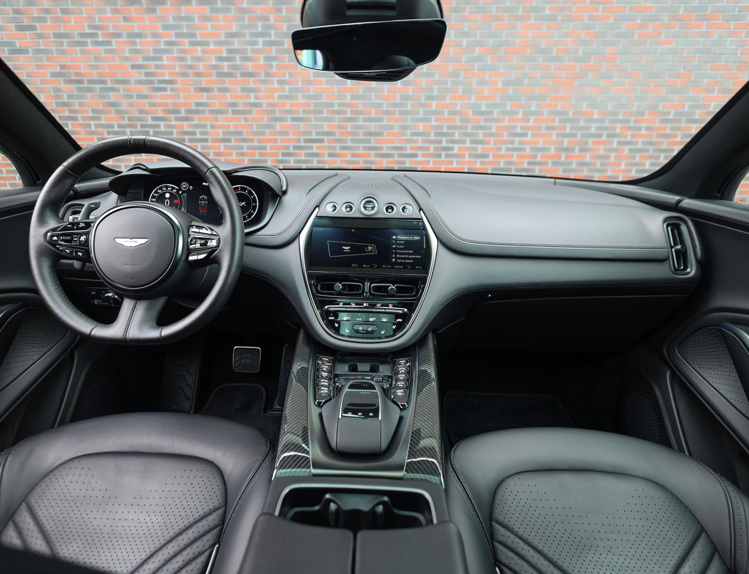 Aston Martin Dbx 4.0 V8