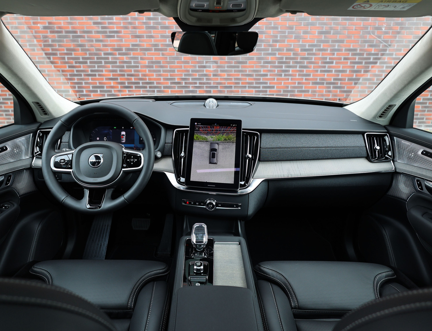 Volvo XC90 T8 AWD Ultra Dark