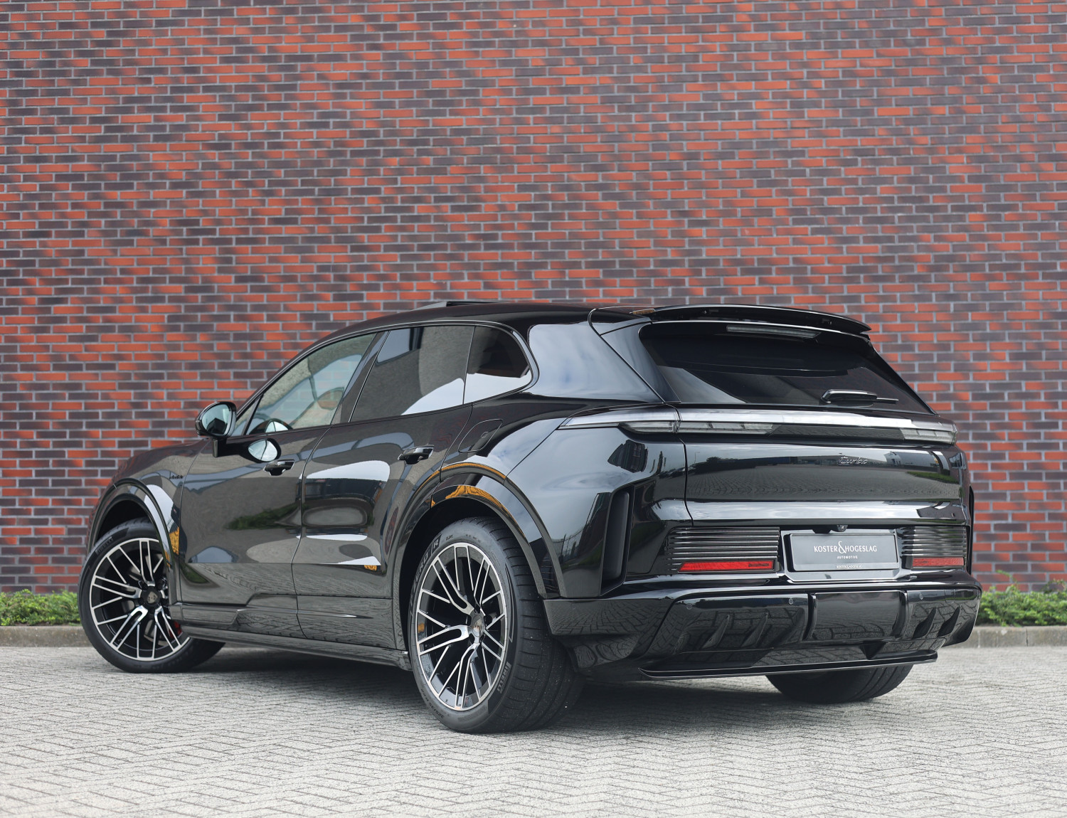 Porsche Cayenne Electric Turbo