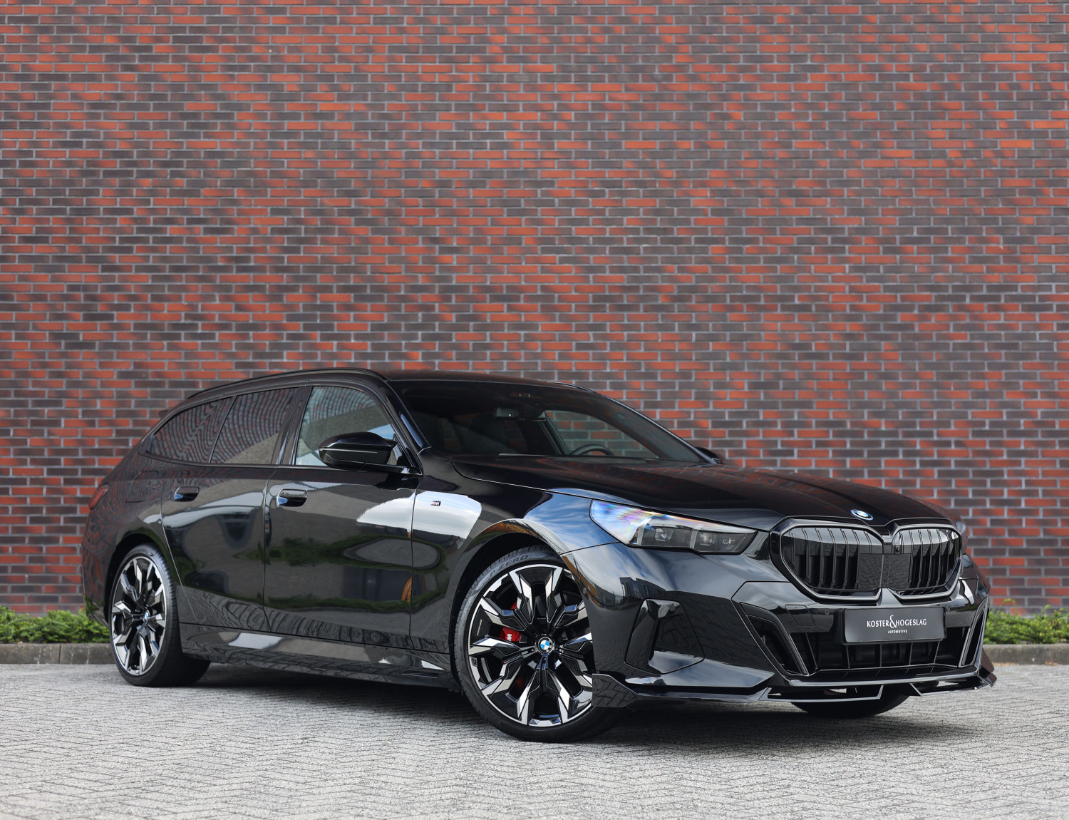 BMW 5 Serie Touring 550e xDrive