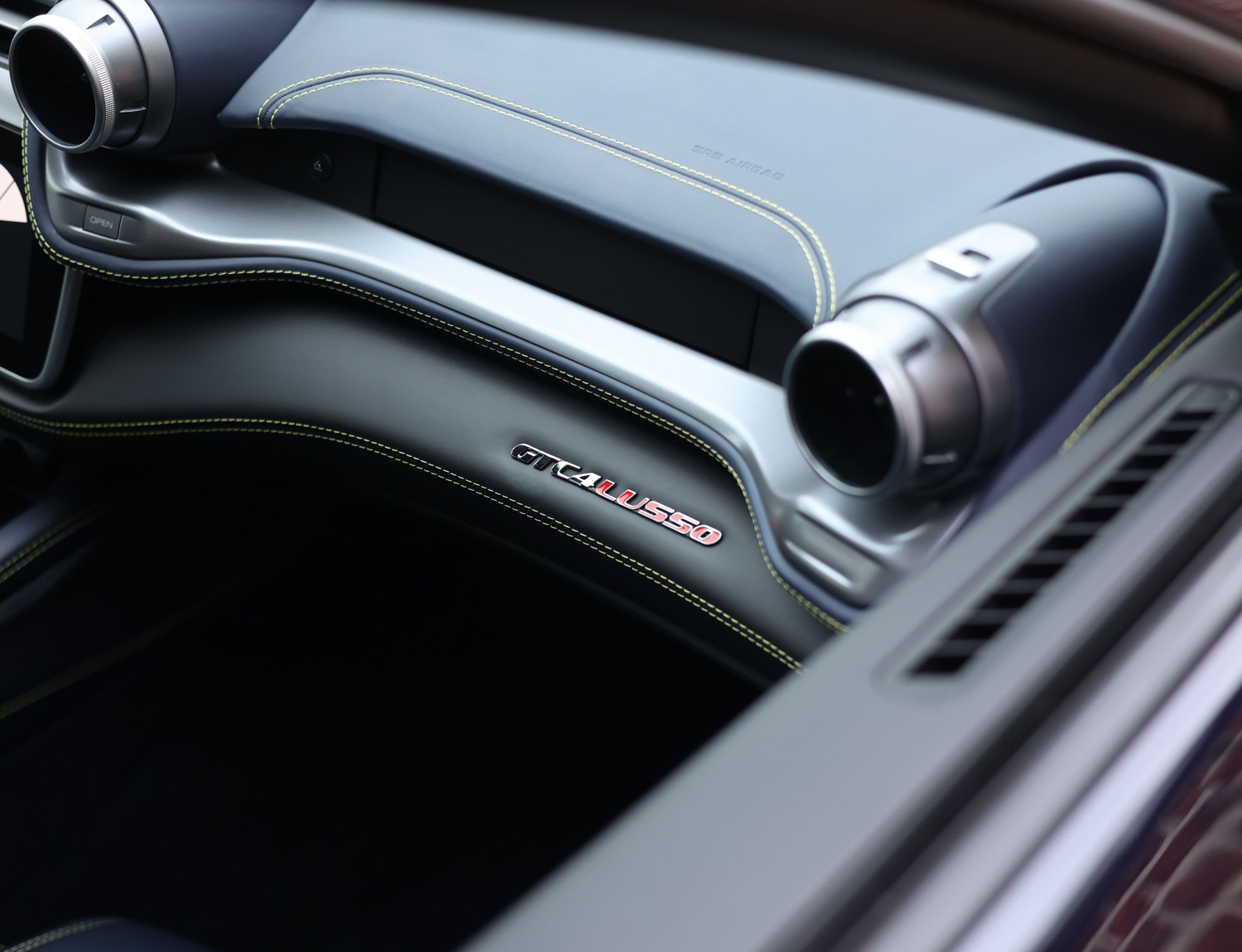 Ferrari GTC4Lusso 6.3 V12