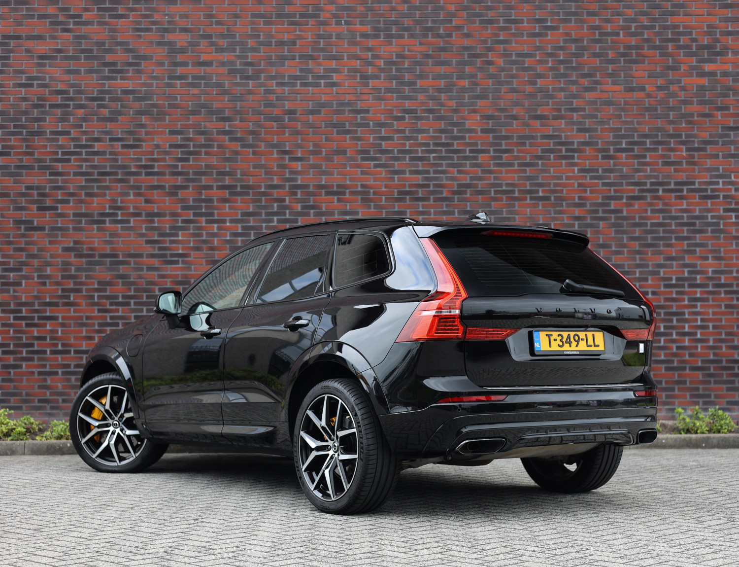 Volvo XC60 T8 AWD Polestar Engineered