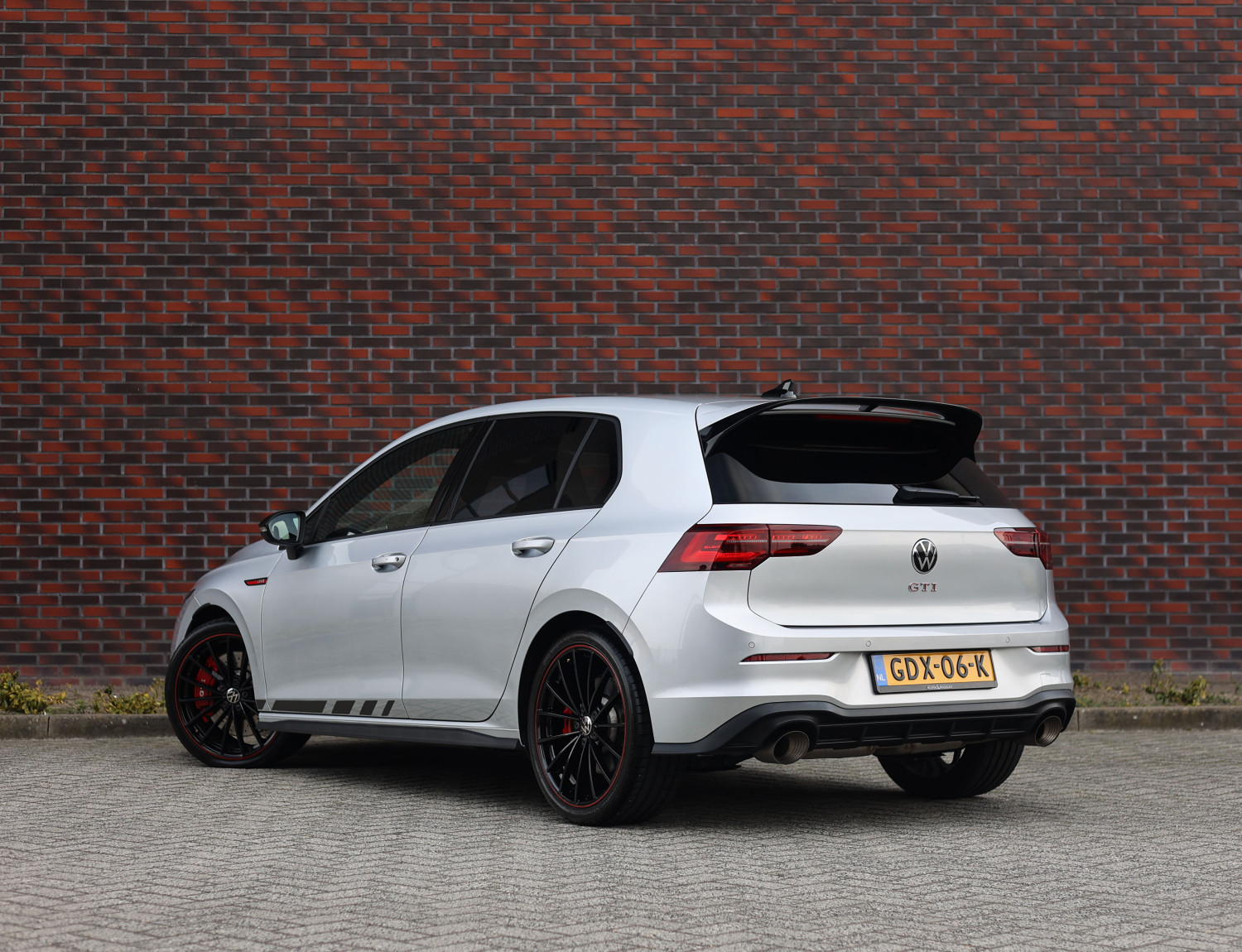 Volkswagen Golf 2.0 TSI GTI