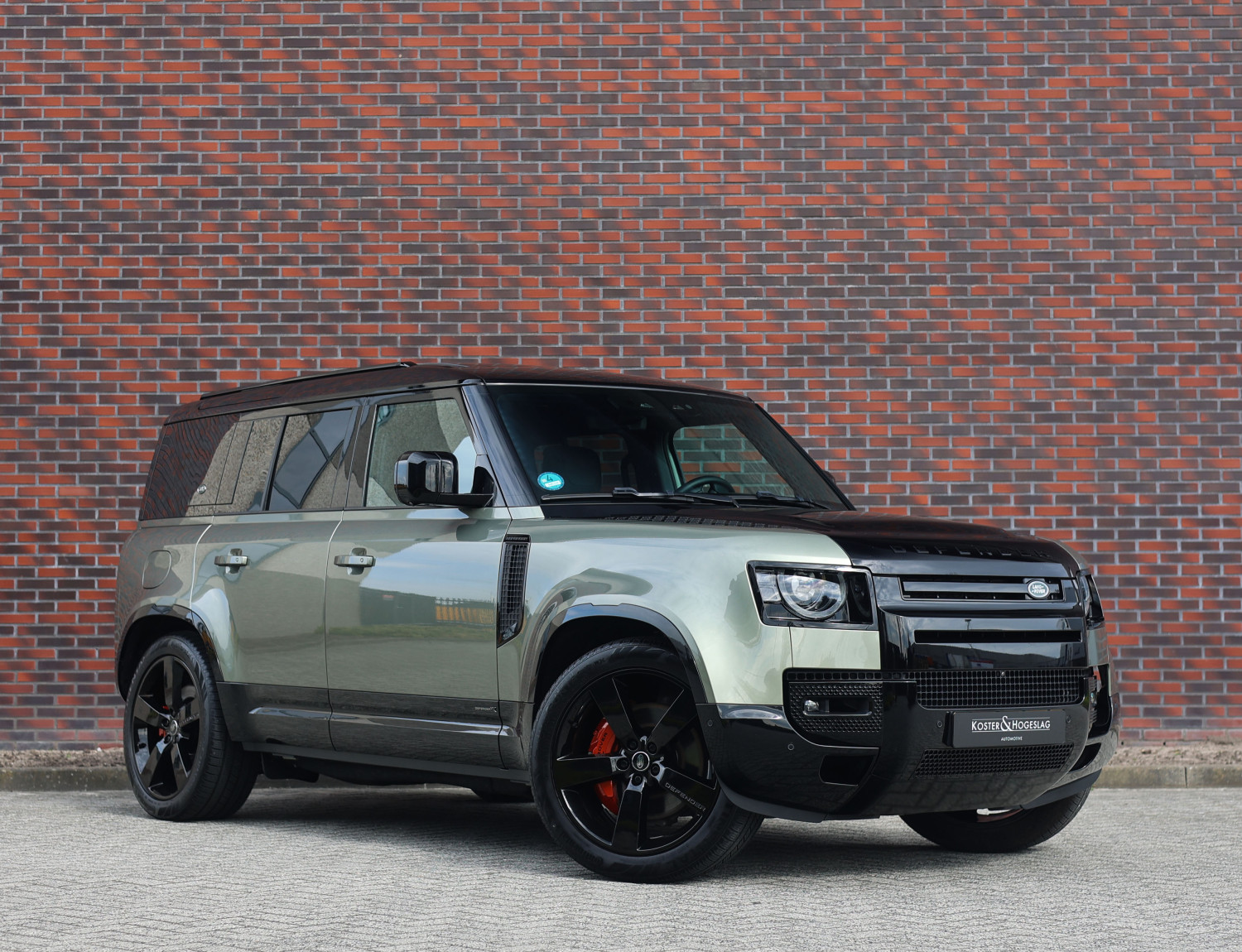 Land Rover Defender P400e X