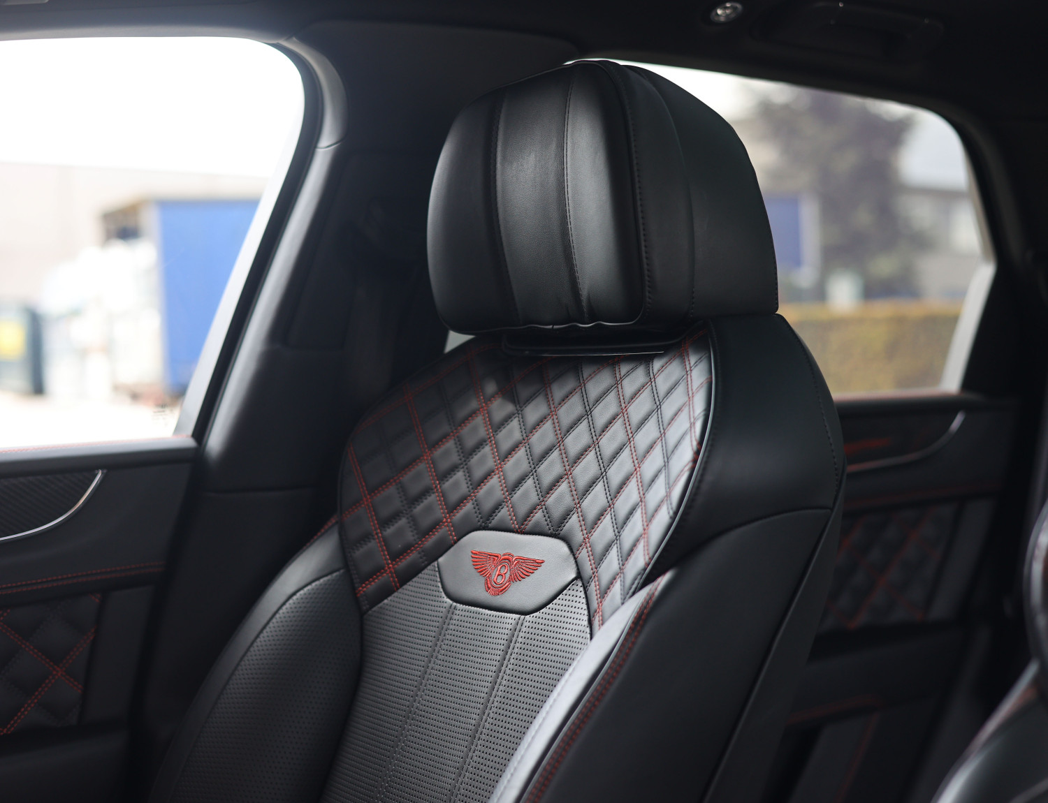 Bentley Bentayga V6 Hybrid