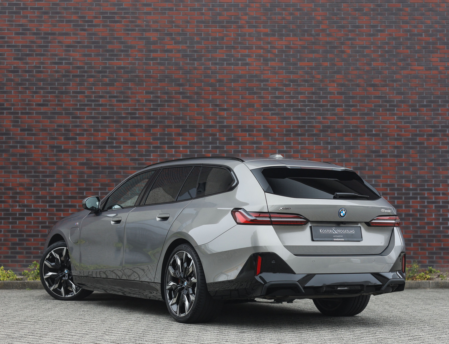 BMW 5 Serie Touring 550e xDrive